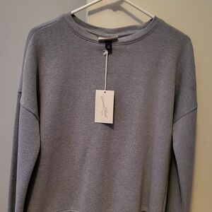 Universal Thread Gray Sweatshirt Soft Knit Crewneck Size XS NWT